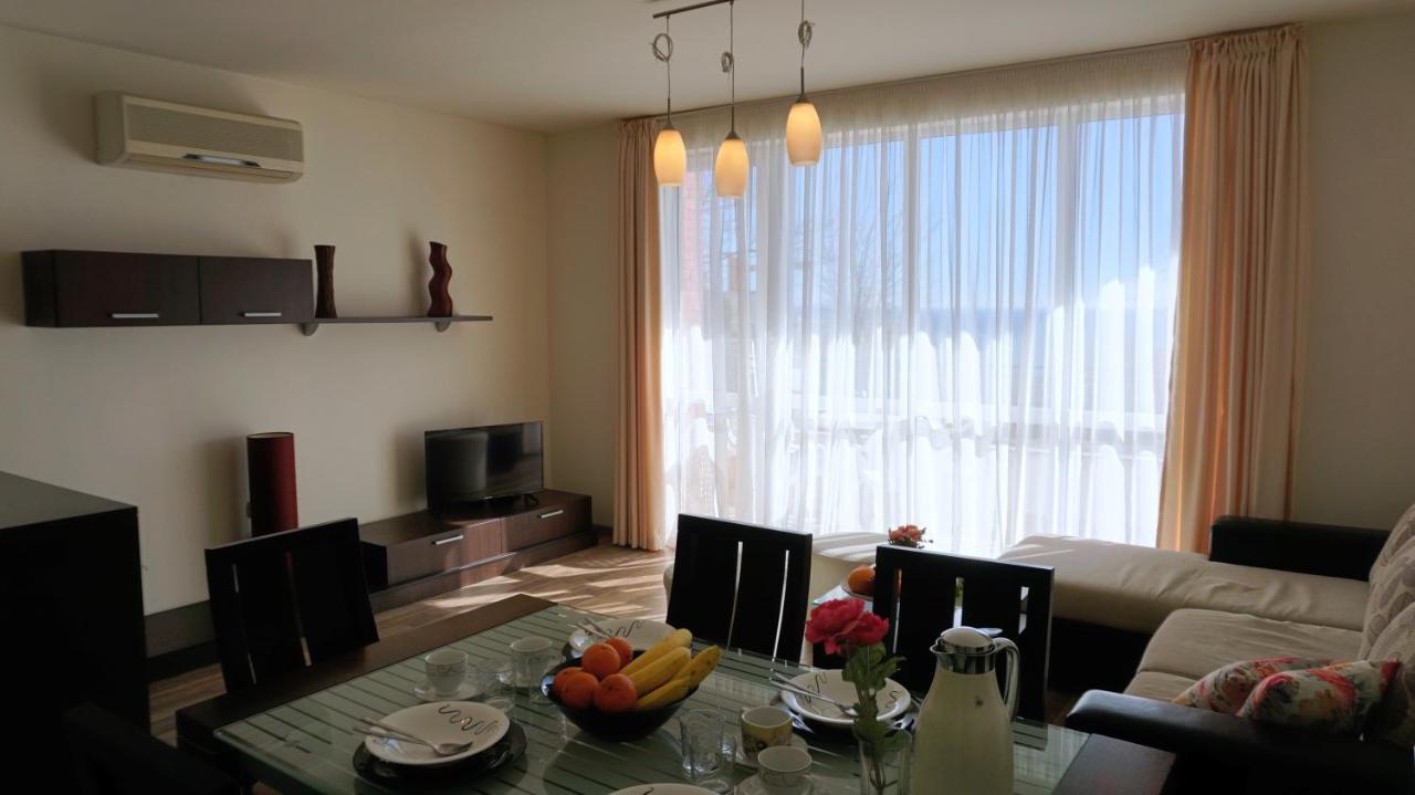 Апартаменти Свети Георги - Saint George Apartments カヴァルナ エクステリア 写真